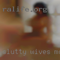 Slutty wives Moines